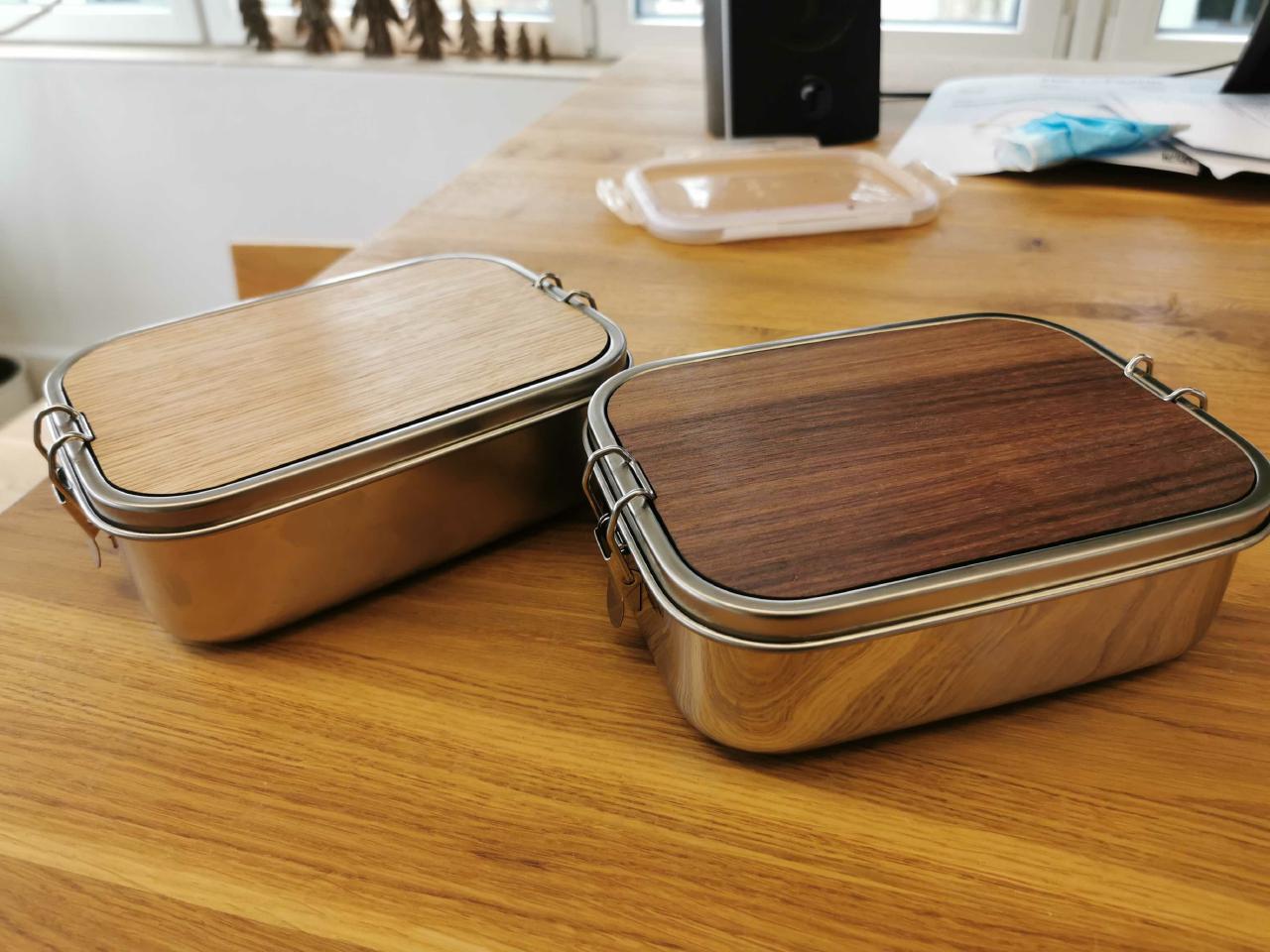 Lunchbox aus Edelstahl und Holz mit individueller Gravur Finger weg sonst Finger ab
