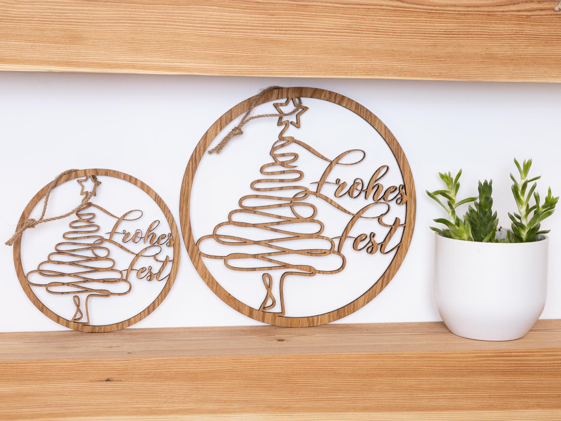 Holz Wandbild Tuerkranz oder Fensterbild Frohes Fest aus FSC Eiche geoelt