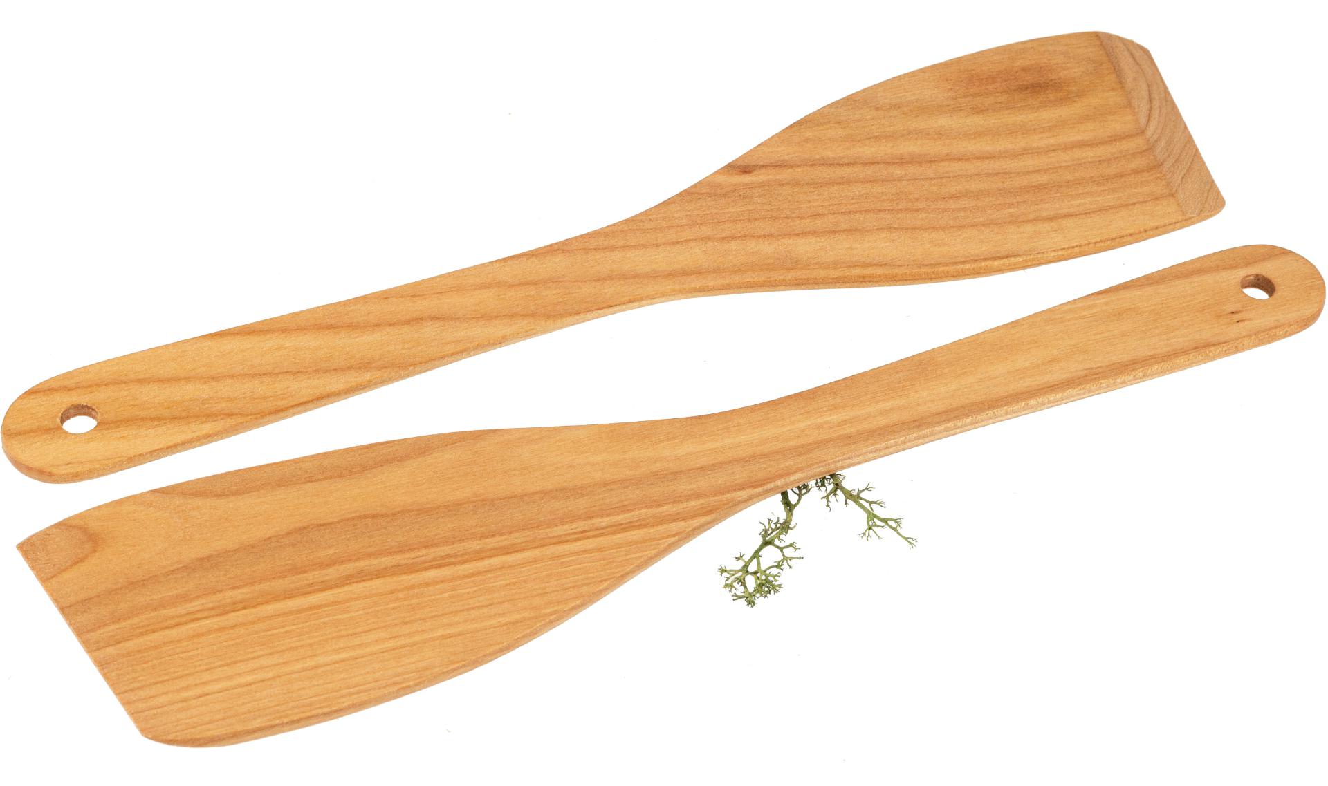 Pfannenwender Gebogen aus geöltem FSC® Kirschholz mit Loch - 30 x 6,5 x 0,4 cm