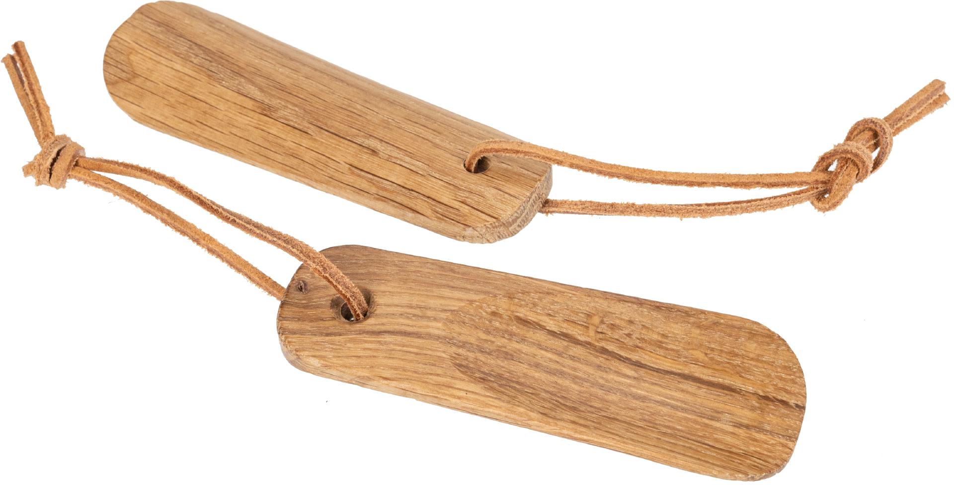 Kompakter Schuhlöffel - 12 cm aus FSC® Eiche geölt - mit Lederband
