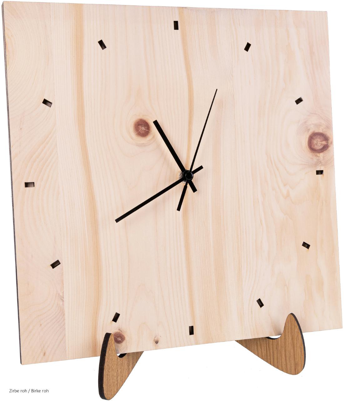 Schlicht quadratische Wanduhr aus Wunschholz mit geraeuschlosem Funk Uhrenwerk