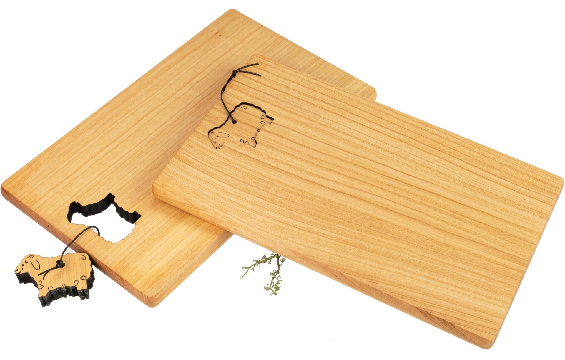 Schneidebrett - Kirsche geölt - 30 x 18 x 1,5 cm - Schaf an Lederband FSC®