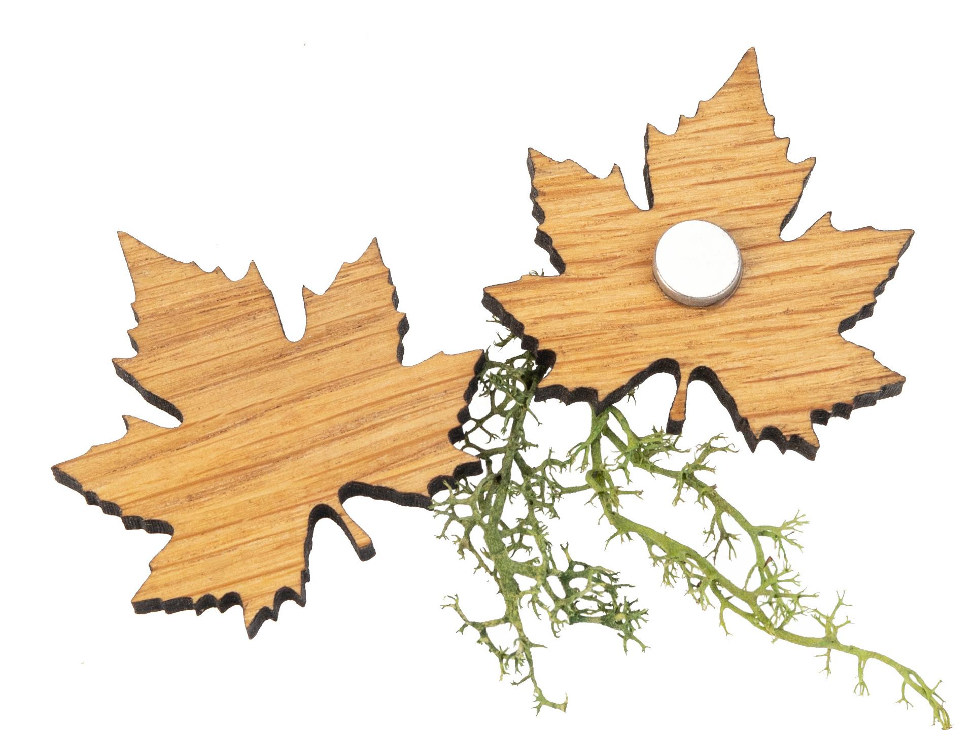 Holz Magnet in Ahornblatt-Form | Eiche geölt FSC® zertifiziert