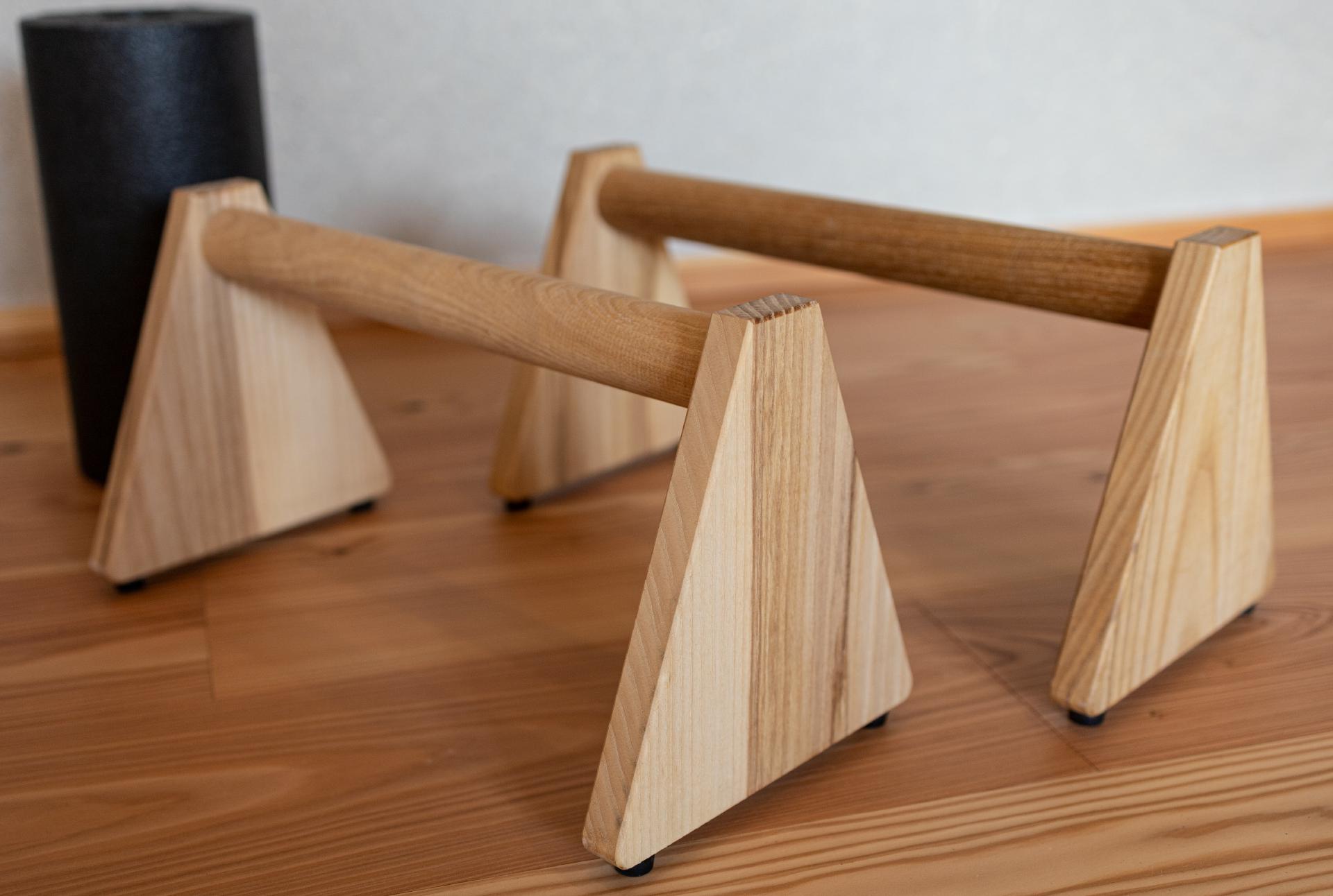 Liegestuetzgriffe Parallettes aus geoelter Esche