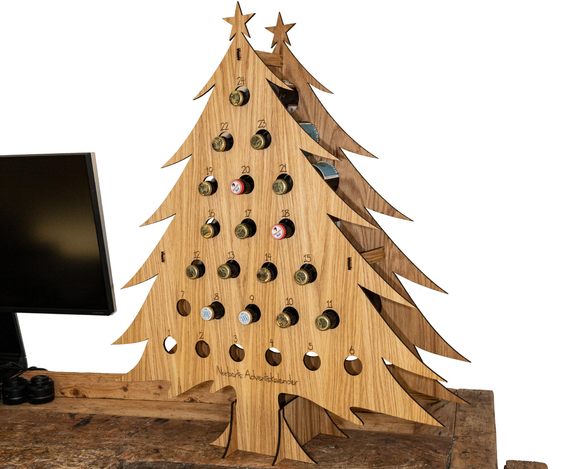 Holz Bier Adventskalender mit Wunschnamen aus geoelter Eiche FSC einzigartiges Geschenk fuer Bierliebhaber