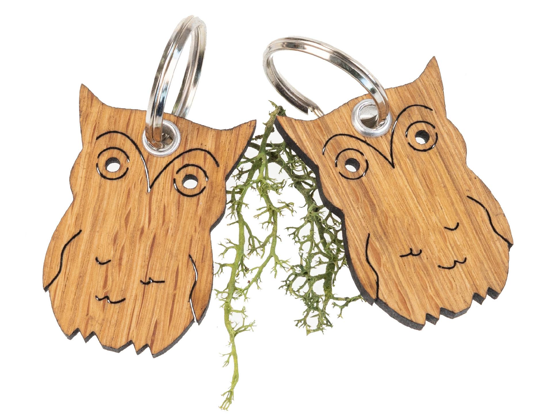 Schlüsselanhänger aus FSC® Eiche geölt in Eulen Form