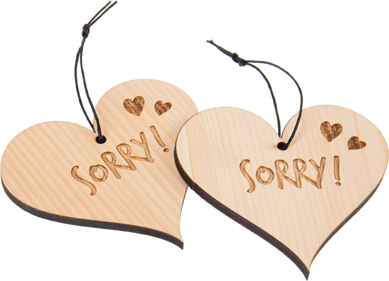 Herz mit Band Zirbe lasergeschnitten Gravur: Sorry