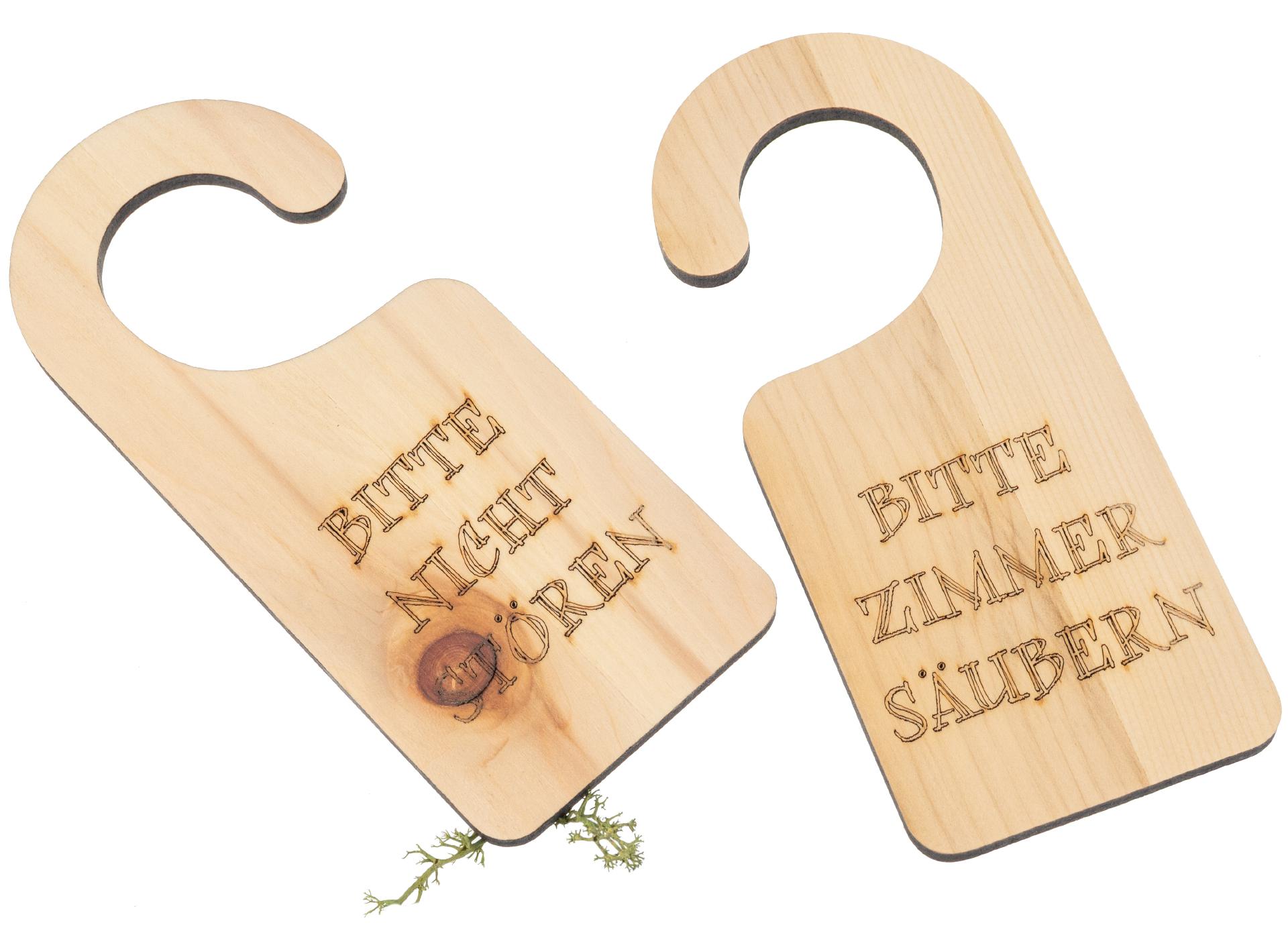 Holz-Türanhänger - Klinkenschild aus duftender Zirbe "Bitte Zimmer säubern / Bitte nicht stören"