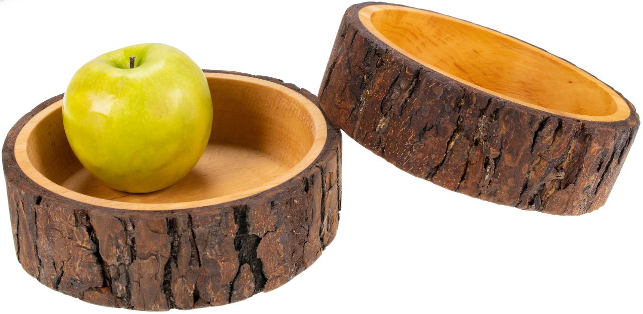 Holzschuessel aus einem Baumstamm aus Erle mit Rinde