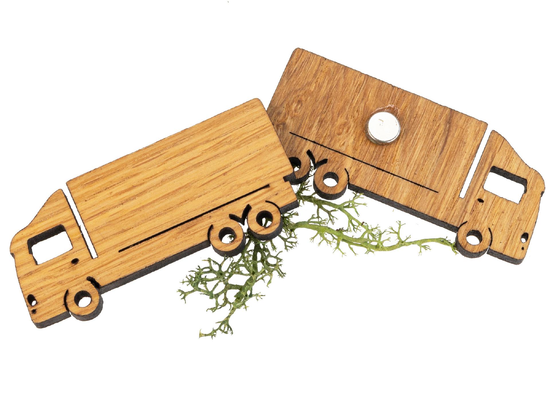 Holz Magnet in Lastwagen Form | Eiche geölt FSC® zertifiziert