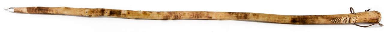 Rustikaler Wanderstock / Hirtenstock mit handgeschnitztem Wurzelsepp 110 cm