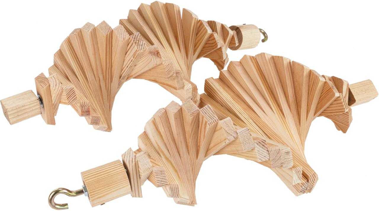 Natuerliches Windspiel aus Fichtenholz Handgefertigte Holzspirale fuer den Garten