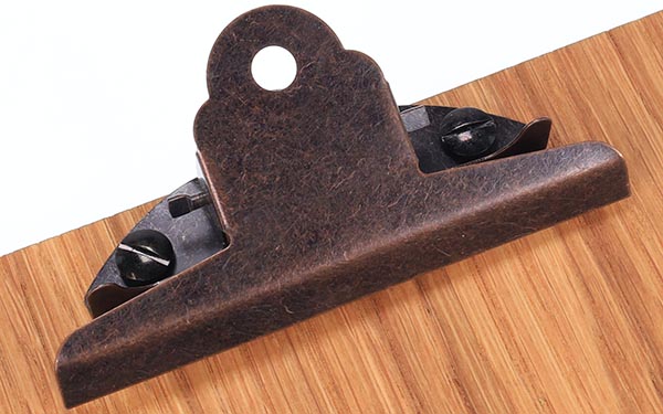 Holz Klemmbrett aus FSC® Eiche Kleinastig beidseitig gebürstet