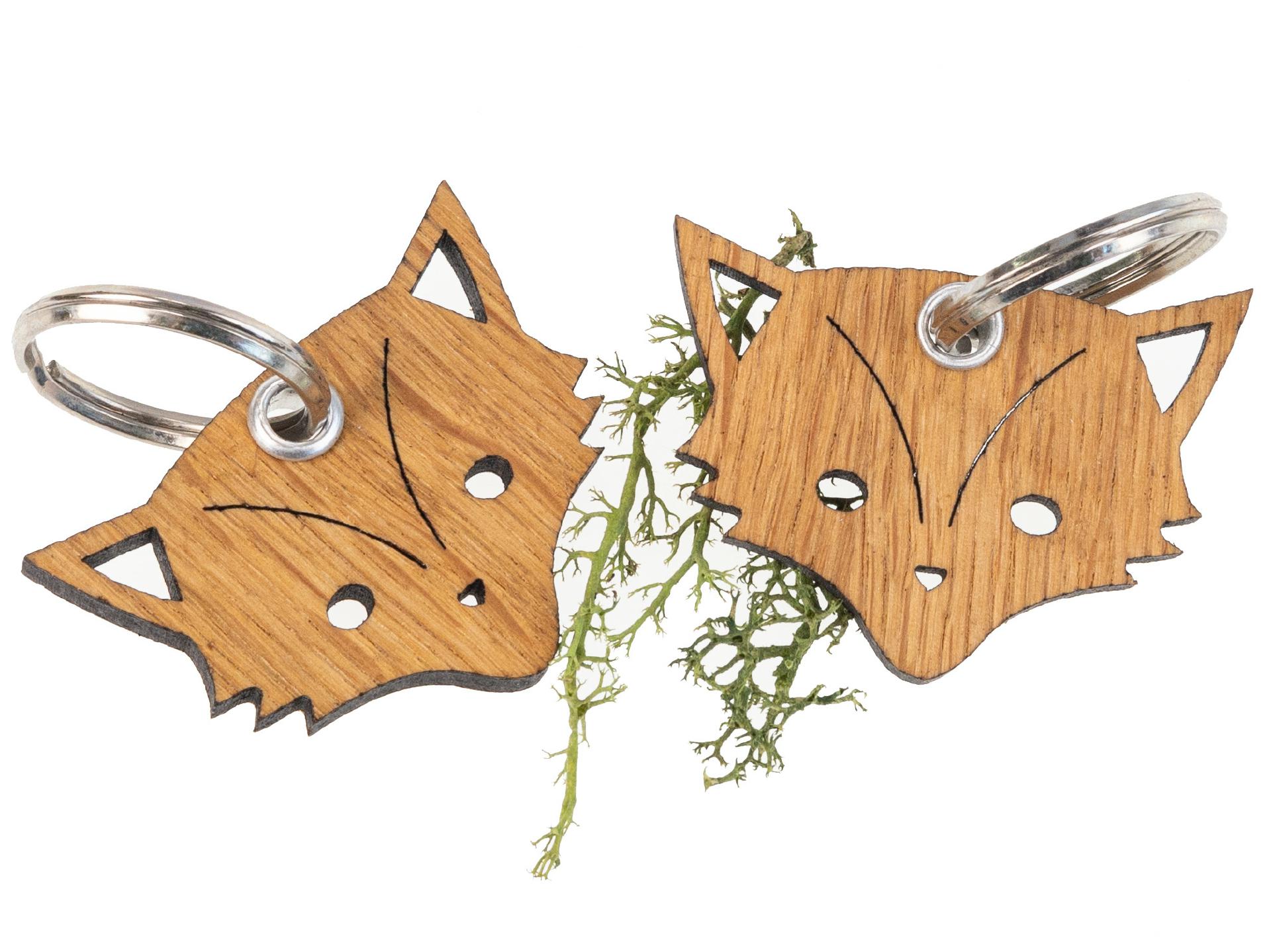 Schlüsselanhänger aus FSC® Eiche geölt in Fuchs Form