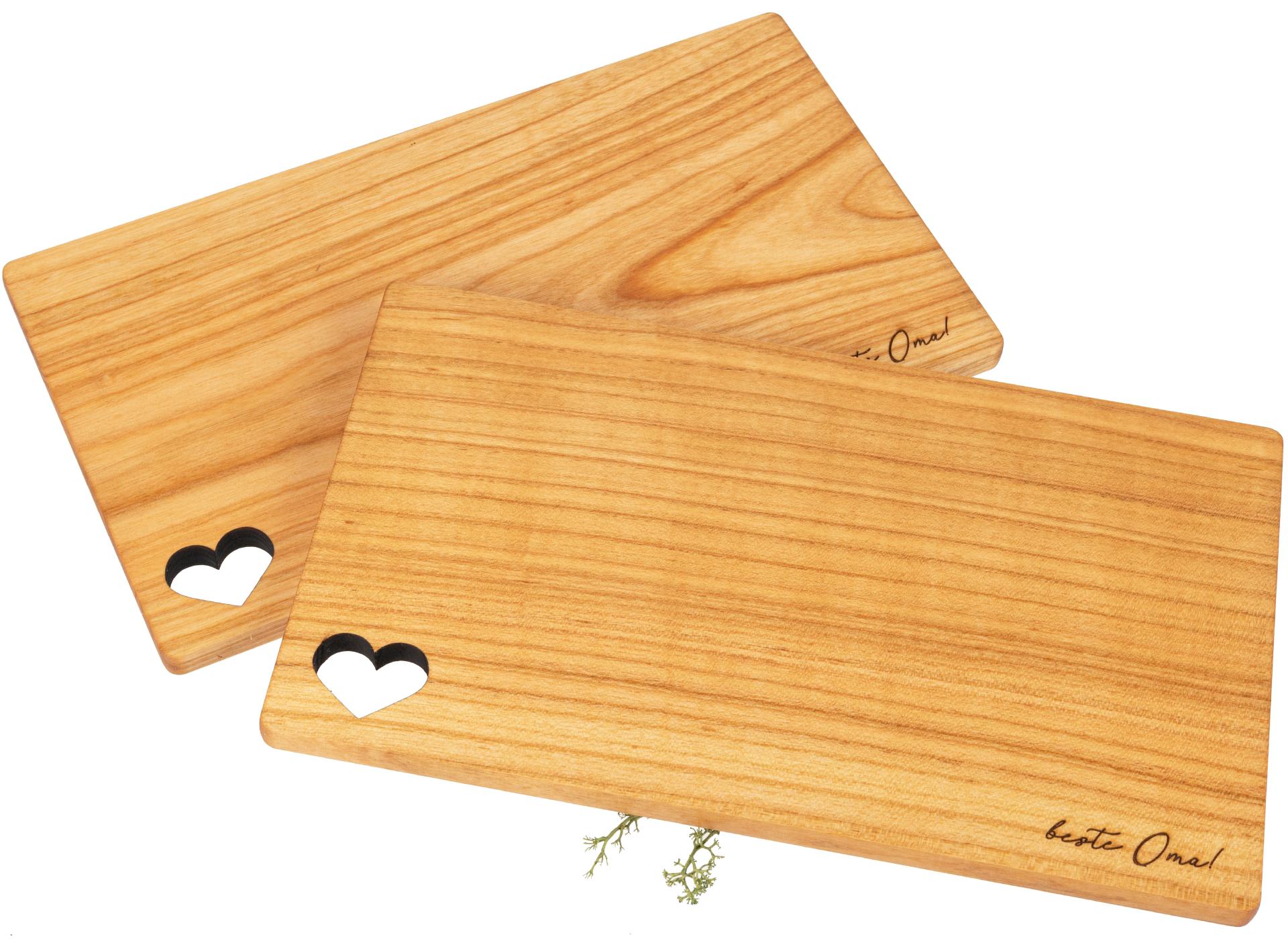 Schneidebrett "Beste Oma!" aus FSC® Kirsche geölt mit Herz - 26 x 15 x 1 cm