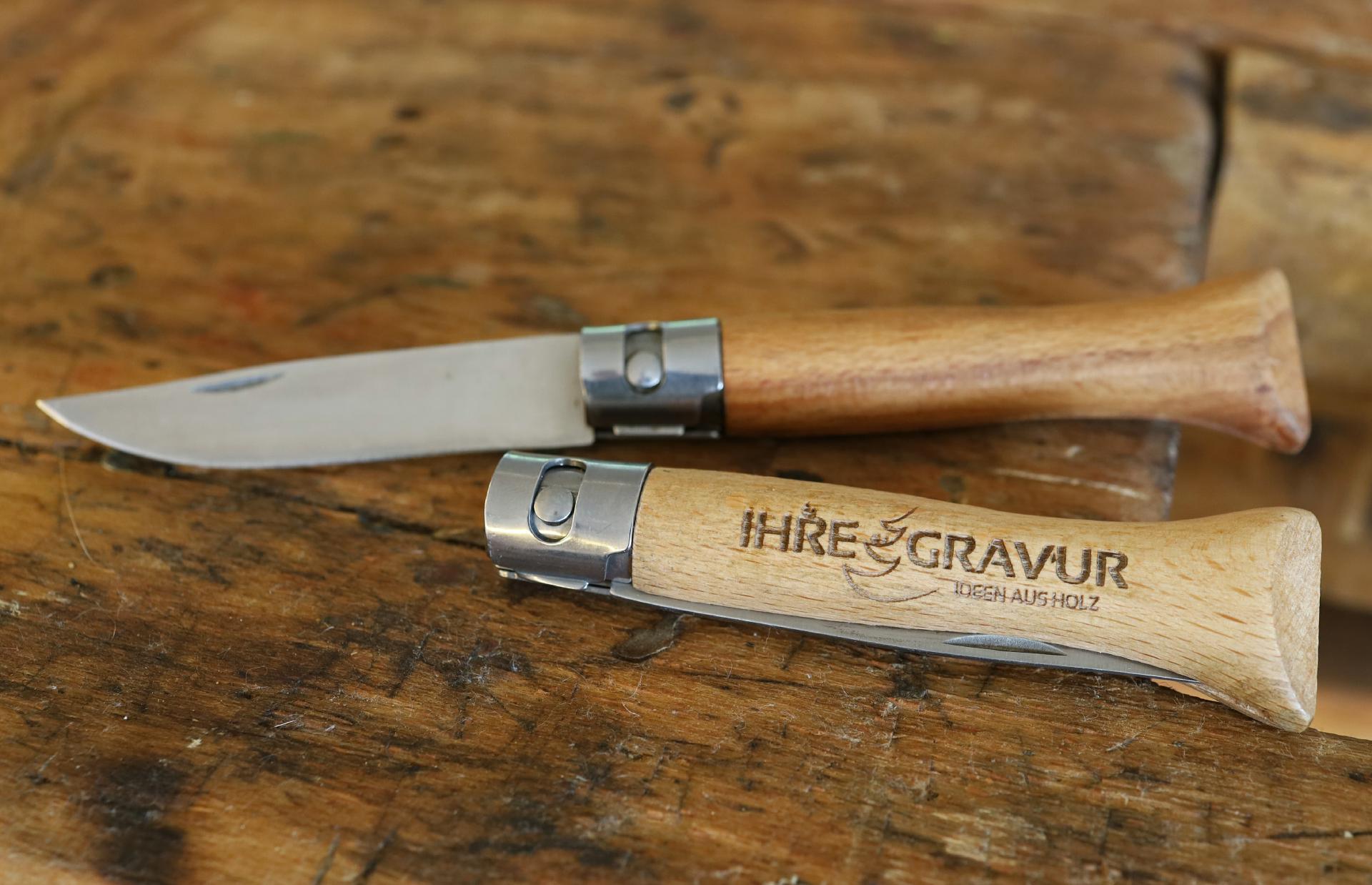 Personalisiertes Holz Taschenmesser aus FSC Buche Klappmesser mit Laser Gravur bis