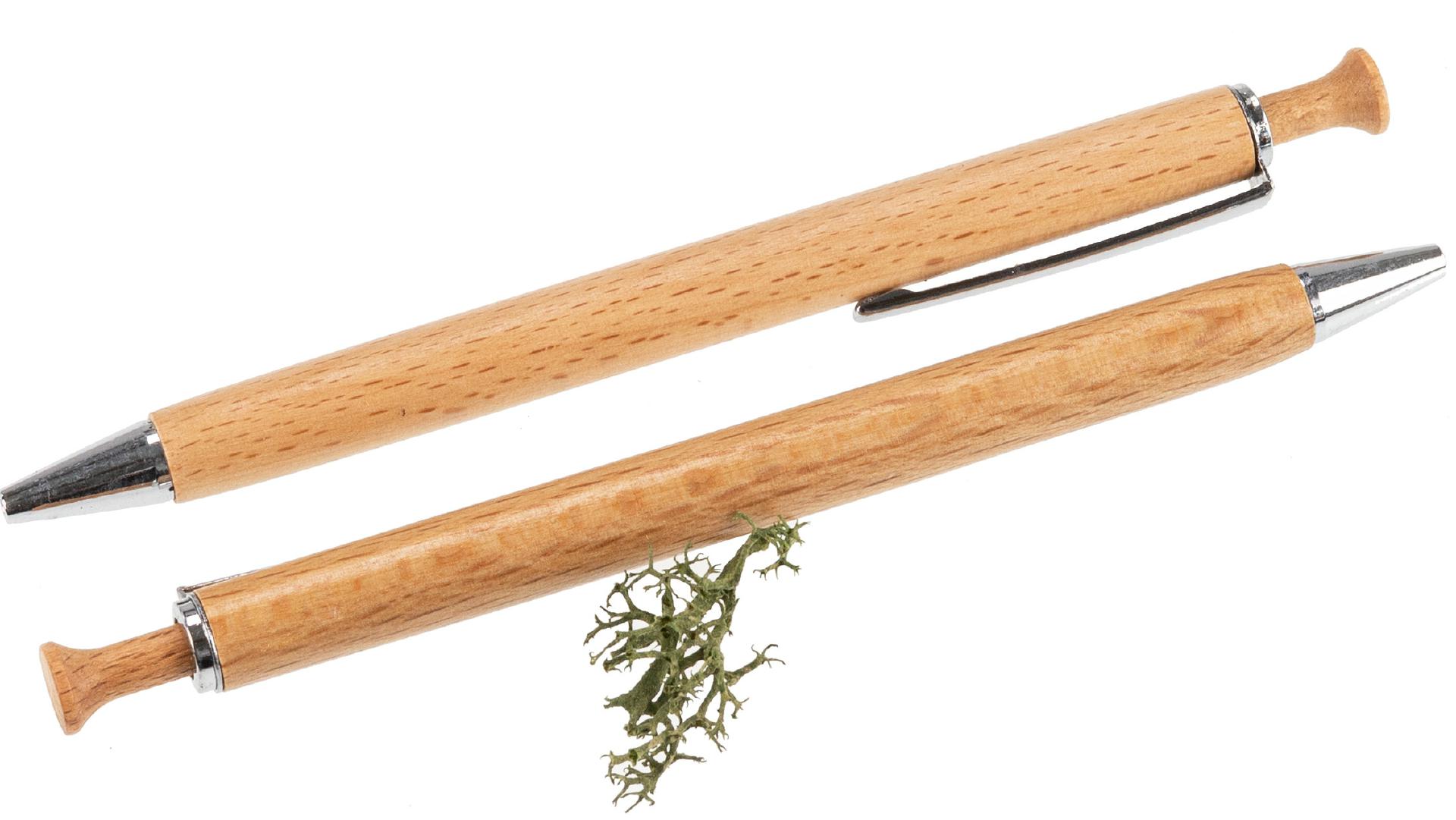 Buchenholz Kugelschreiber - Zeitloses Design mit Silberner Garnitur mit Holz Drücker
