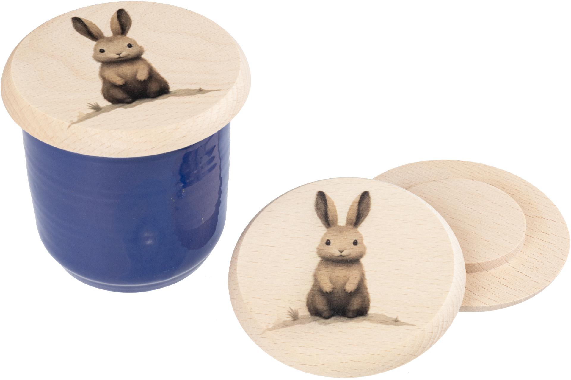 Glasabdeckung aus Buchen Holz fuer Kinder mit buntem Tiermotiv Hase