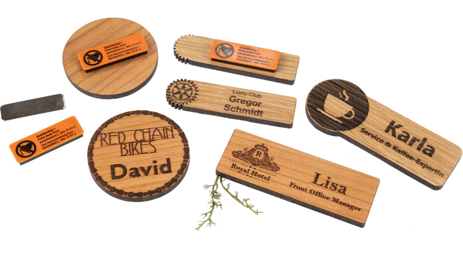 Magnetisches Holz Namensschild in Individueller Form Lärche geölt Logo + Namensgravur