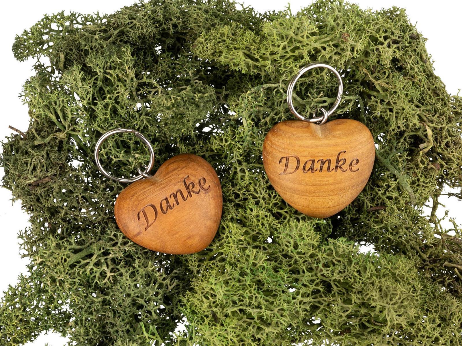 Holz Herz Schluesselanhaenger aus Kirsche geoelt Danke