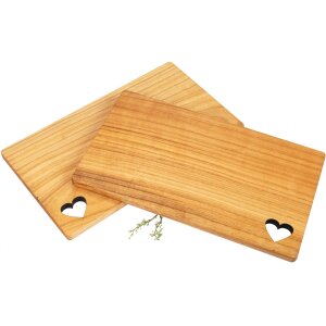 Cutting Board from Oiled FSC® Cherry Wood – 26 x 15 x 1 cm with Heart Cutout