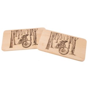 Cutting board FSC® alder 22.5 x 12.5 x 1.2 cm - Mountain biker in the forest