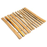 High-quality wooden placemat made of oiled hazelnut wood with bark (approx. 35 x 35 x 1.4 cm)
