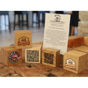 Oak Wood Cube with QR Code Print – Menu Holder for Digital Menus