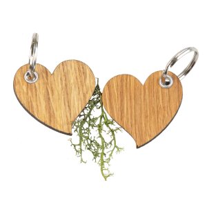 Schlüsselanhänger aus FSC® Eiche geölt in Herz Form