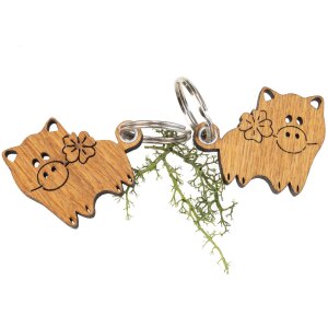 Schlüsselanhänger aus FSC® Eiche geölt in Glücksschwein Form
