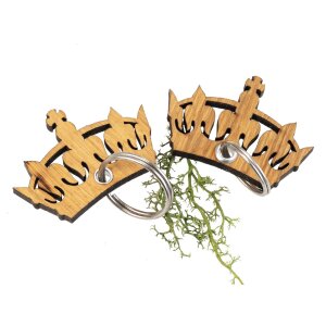 Schlüsselanhänger aus FSC® Eiche geölt in Kronen Form