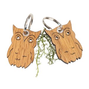Schlüsselanhänger aus FSC® Eiche geölt in Eulen Form