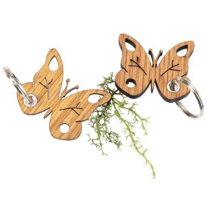 Schlüsselanhänger aus FSC® Eiche geölt in Schmetterlings Form