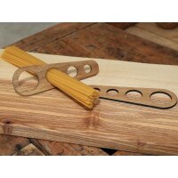 Oiled oak spaghetti scoop - ideal for pasta lovers