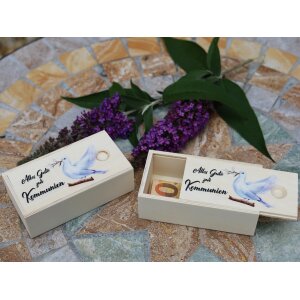 Wooden box perfect for gifts of money printed with "Happy Communion"