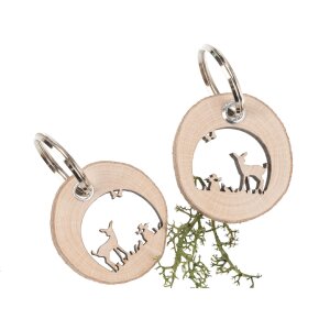 Round tree disk key ring with deer in the field motif