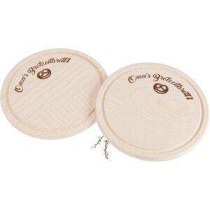 Omas Brotzeitbrettl mit Breze - Traditionelles Brotzeitbrett aus FSC® Ahorn 24 cm